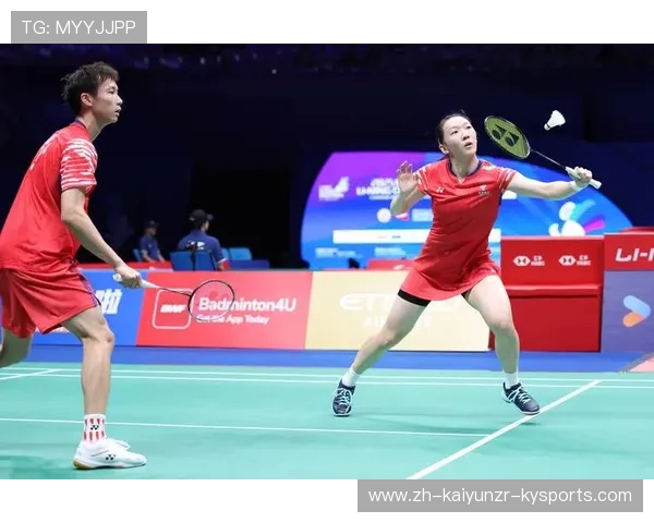 羽毛球选手与球线 羽毛球选手与球线