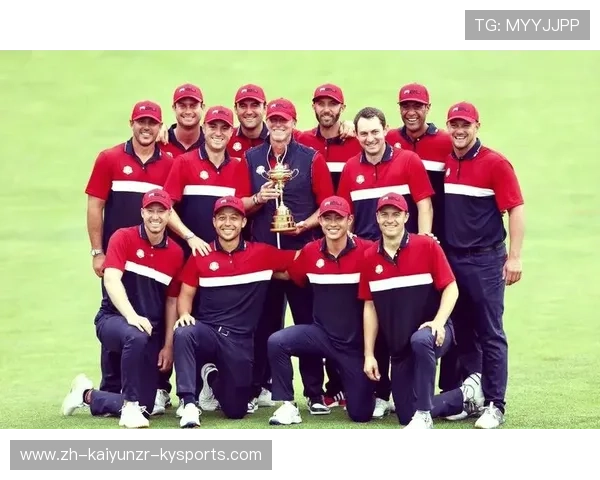 LIV高尔夫南非站德尚博次轮领先2杆 力矩队强势领跑团体榜首 LIV高尔夫南非站德尚博次轮领先2杆 力矩队强势领跑团体榜首